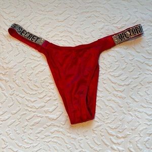 red ❤️ shine strap vs brazilian slip panties 
Victoria Secret